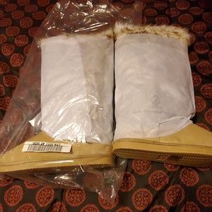 Fur lined boots
